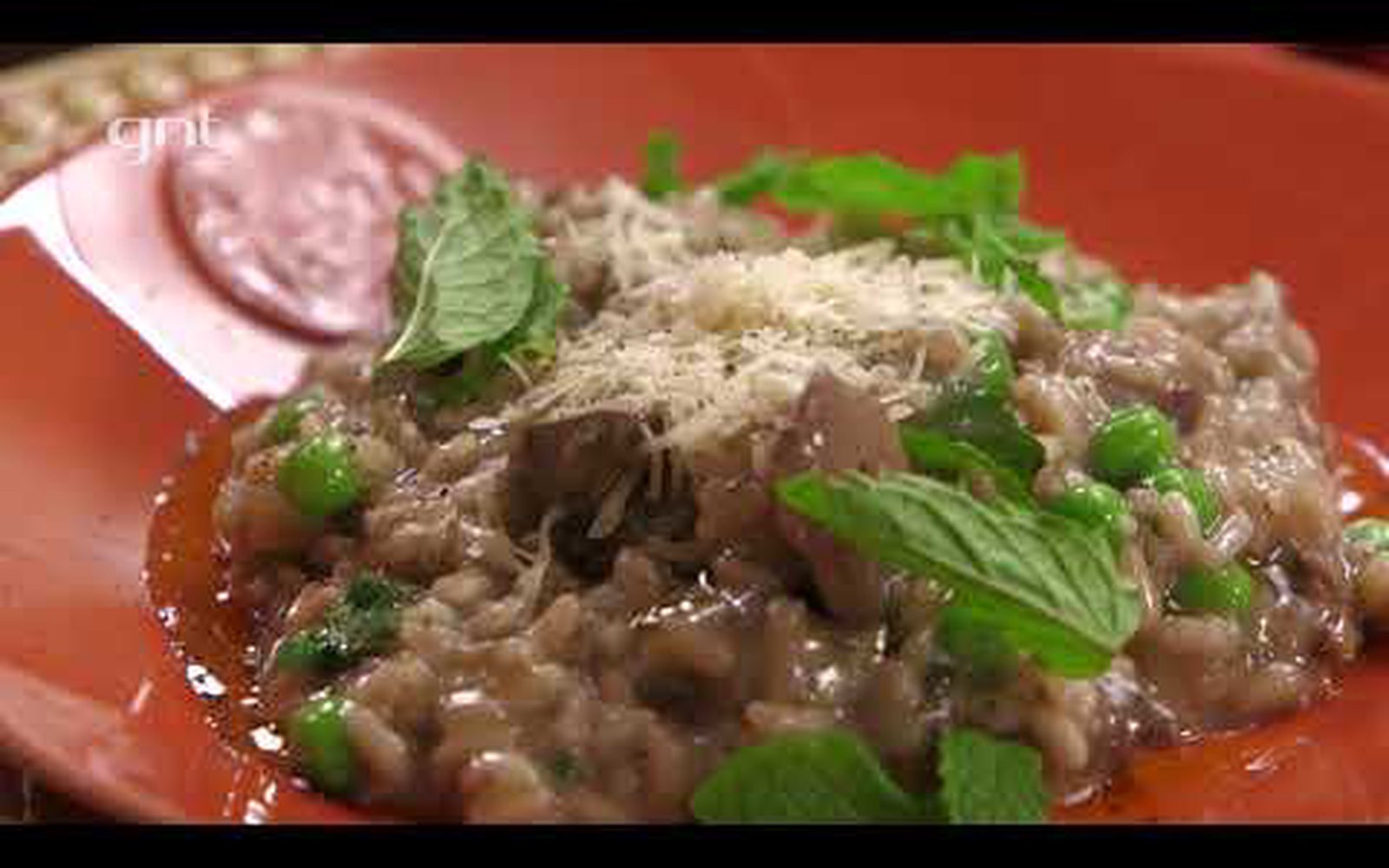 Risoto de fígado com ervilha