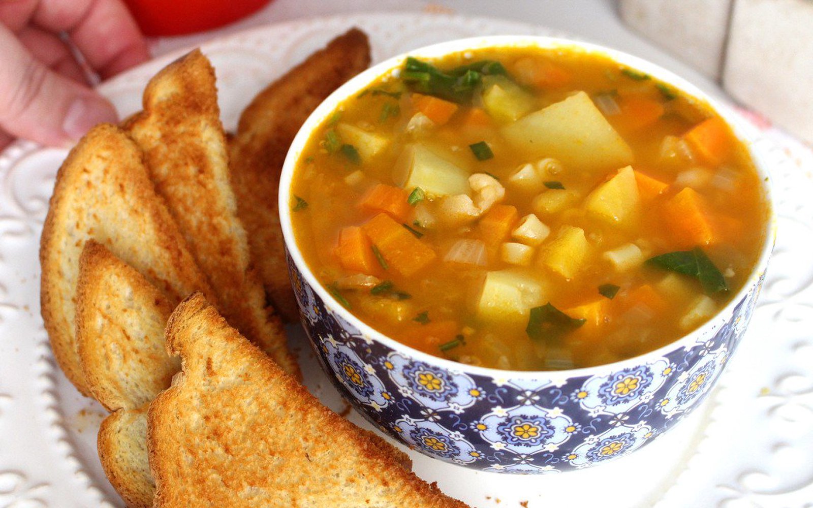 Sopa de legumes italiana (Minestroni)