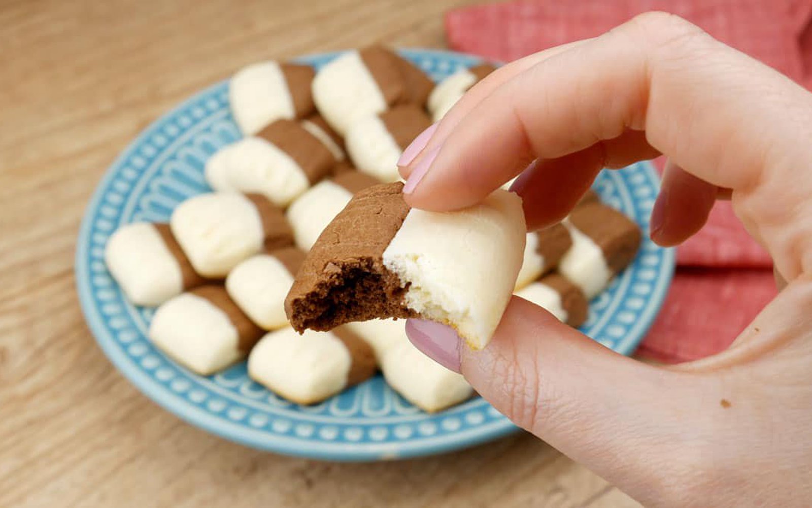 Sequilhos de Chocolate e de Leite Ninho