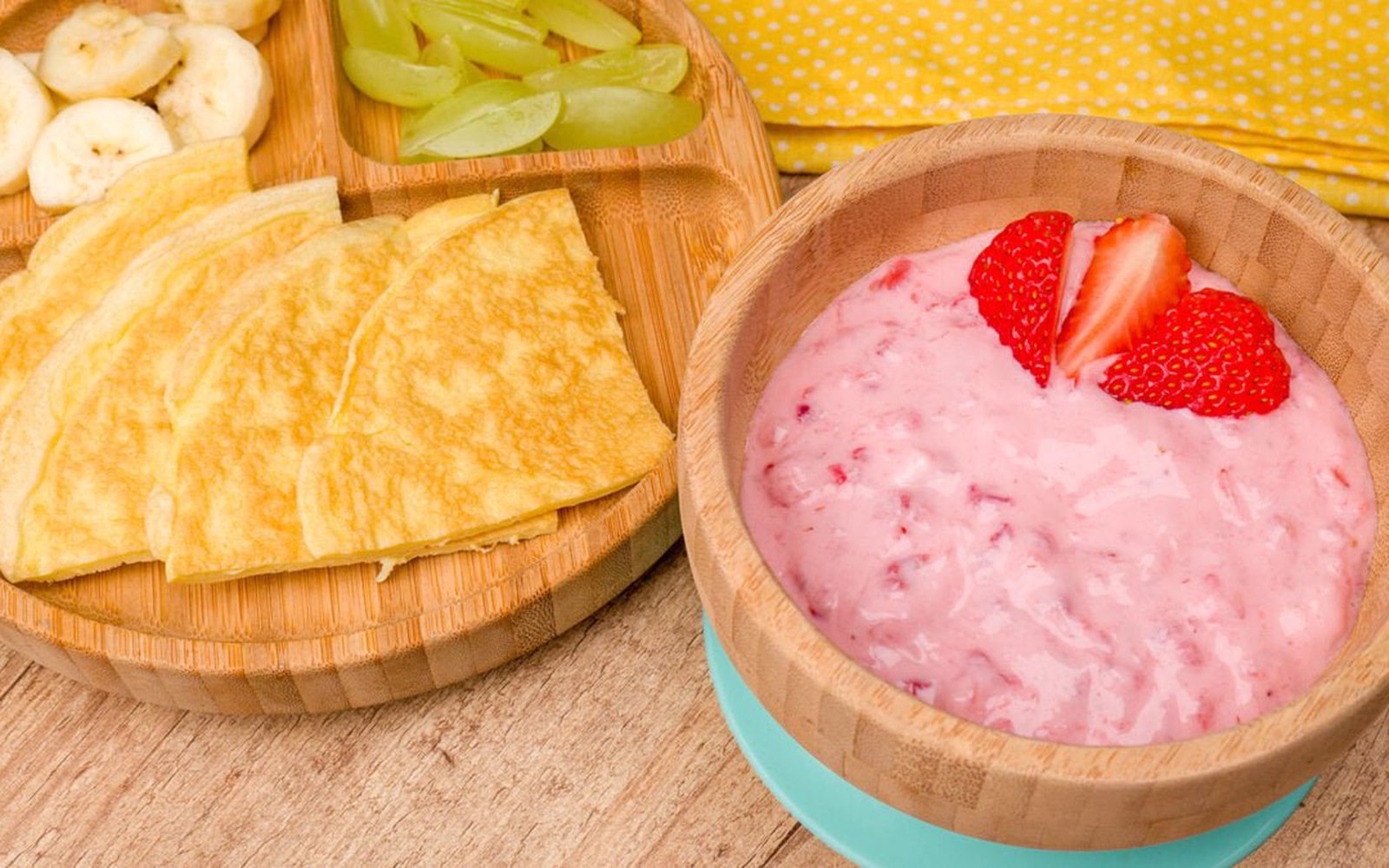 Iogurte de Morango e Crepioca para Bebês