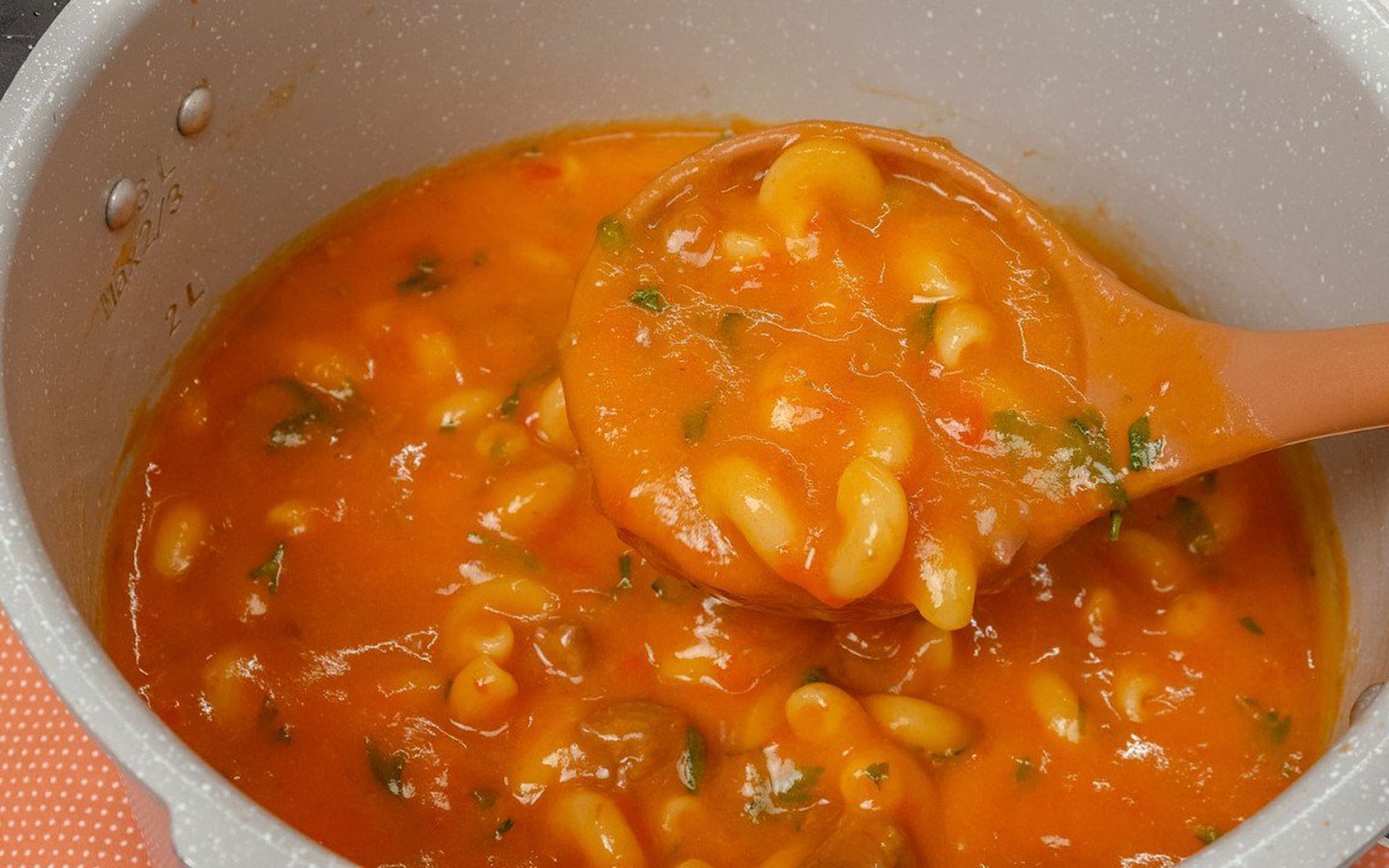 Sopa Cremosa de Carne com Macarrão