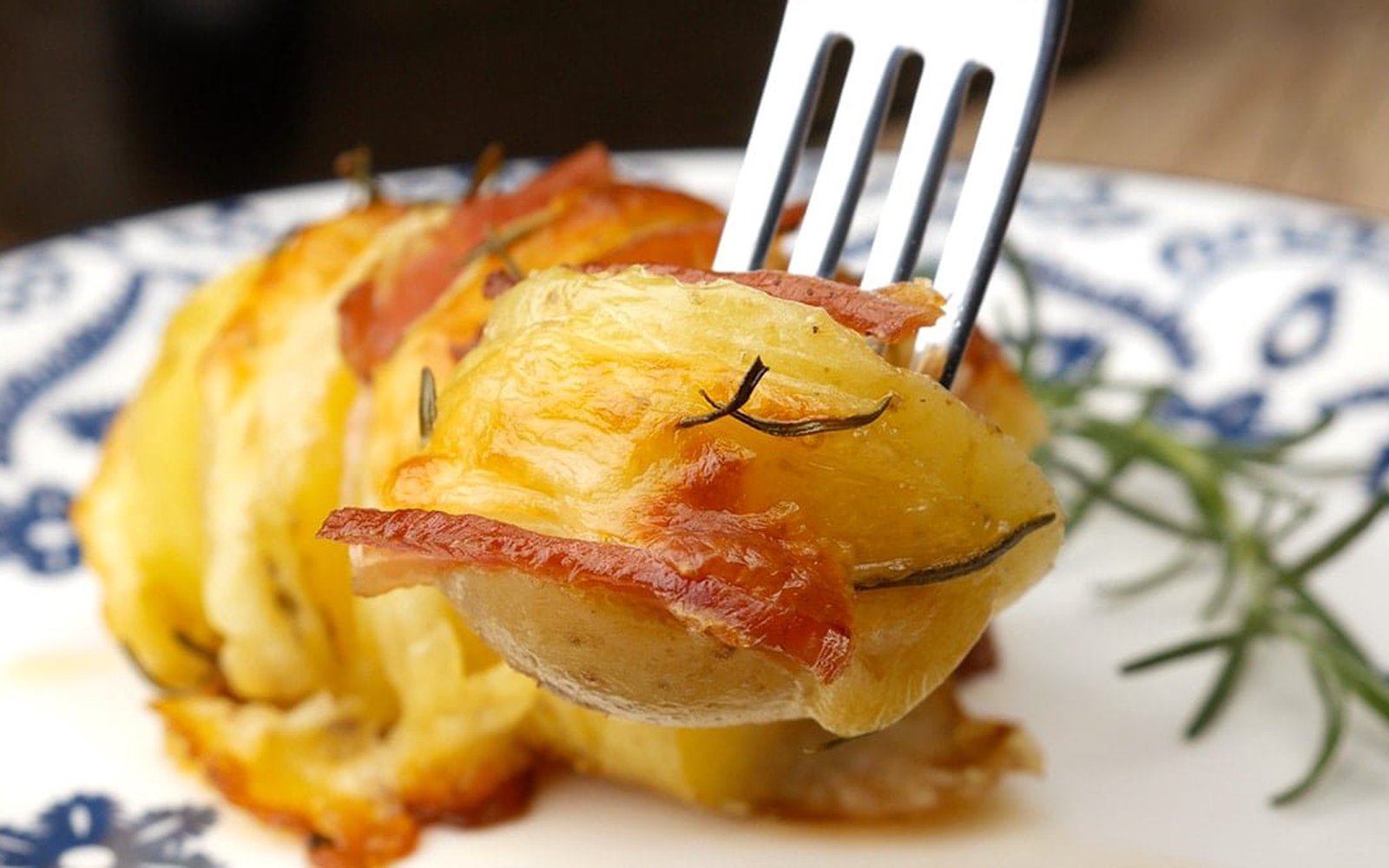 Batata com Queijo e Bacon