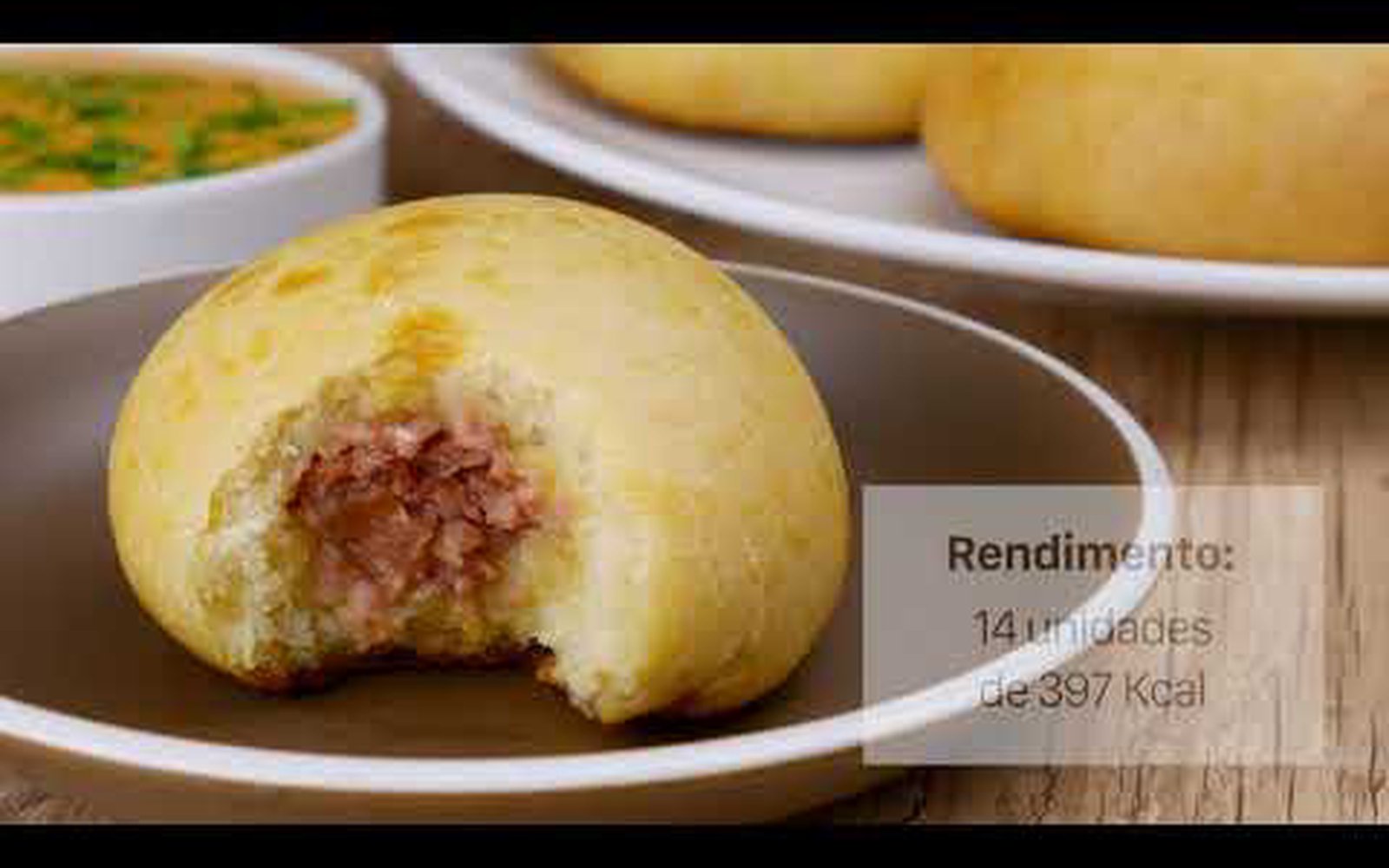 Pão de Batata com Calabresa e Queijo