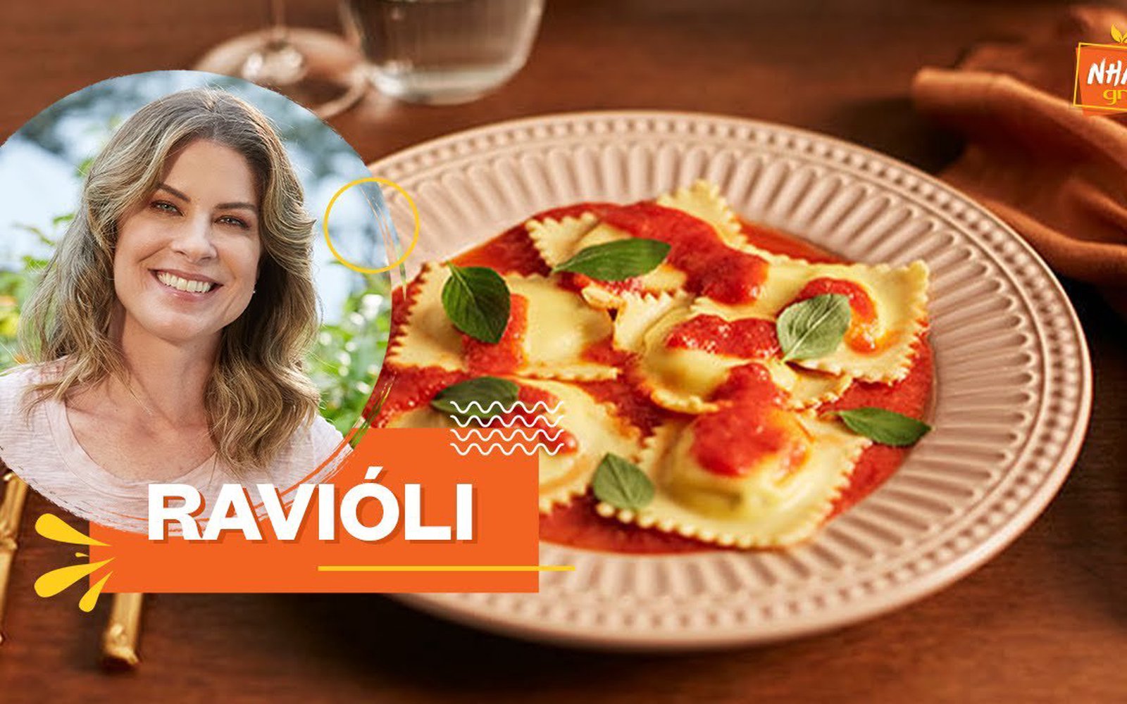 Ravióli caseiro com dois recheios e molho de limão