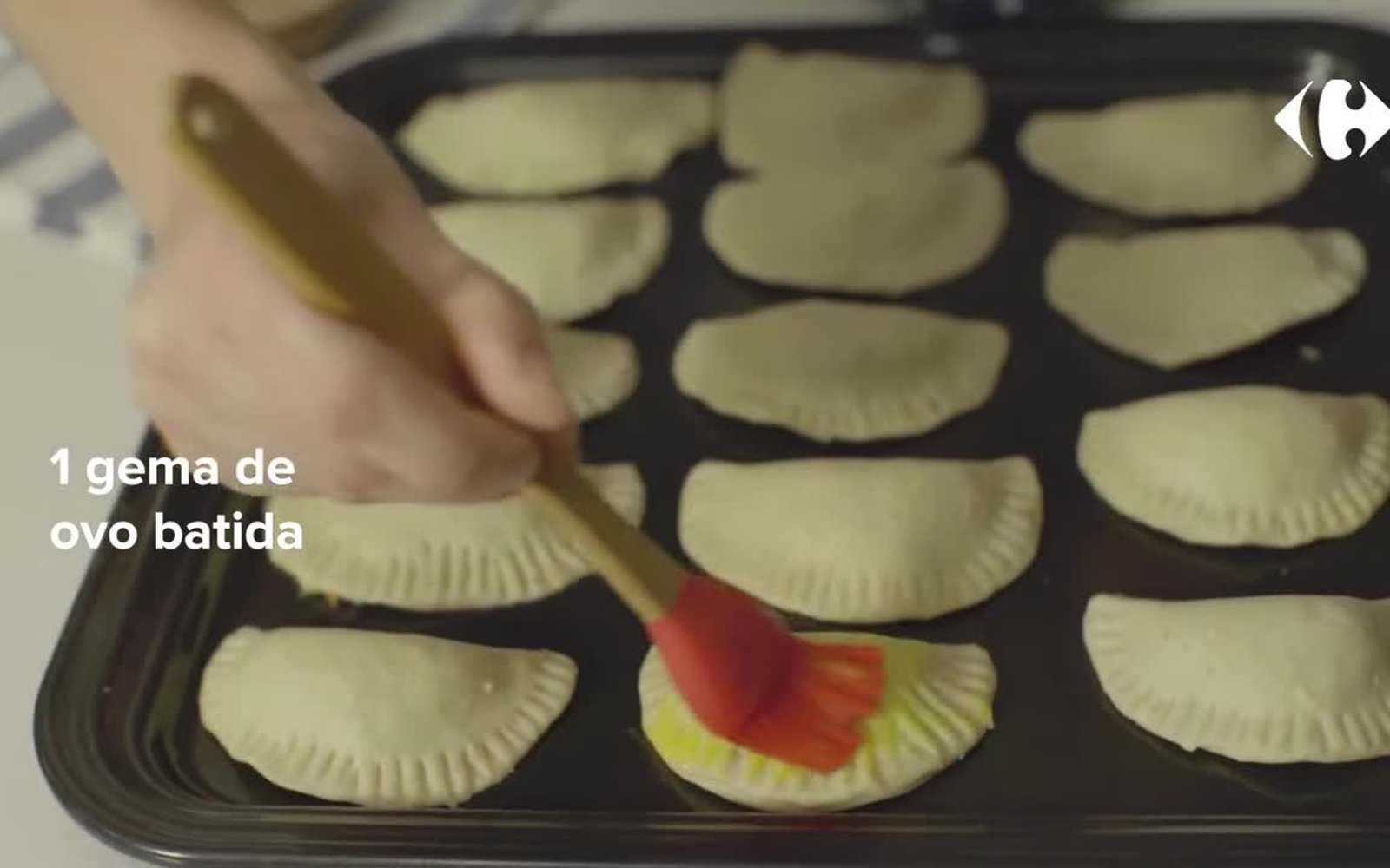 Receita de Pastel de Forno Recheado com Carne e Queijo