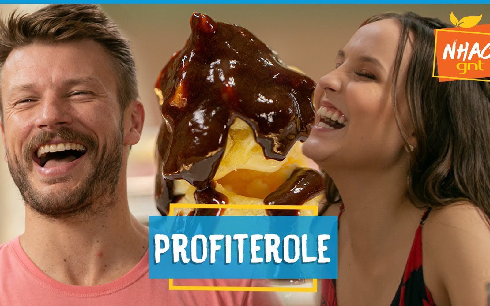 Profiterole com Calda de Chocolate e Sorvete de Creme