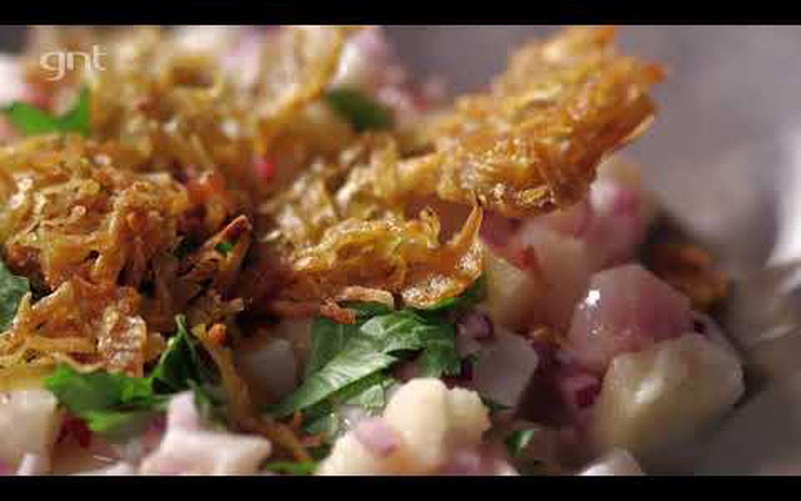 Ceviche de peixe com abacaxi