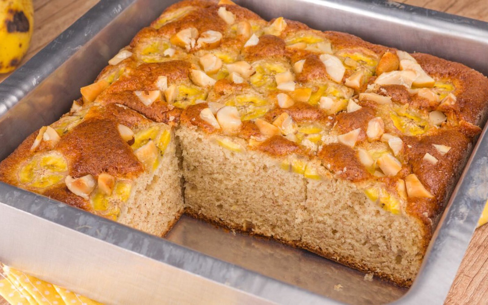 Bolo de Banana com Castanha do Pará