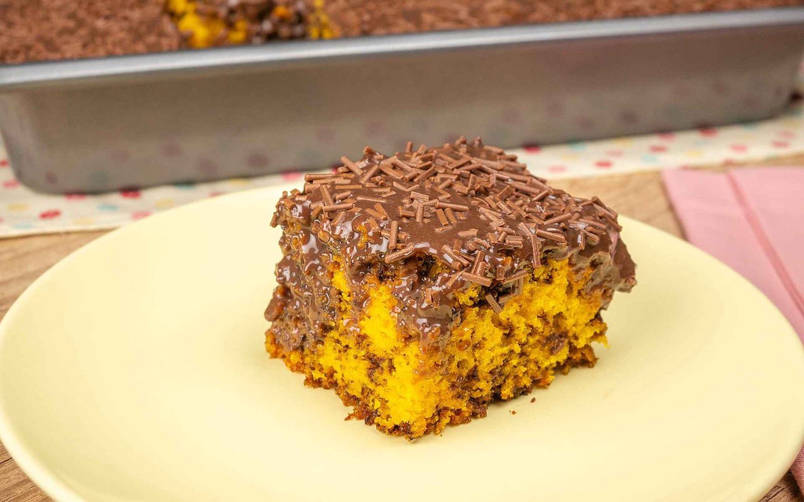 Bolo de Cenoura Formigueiro com Brigadeiro