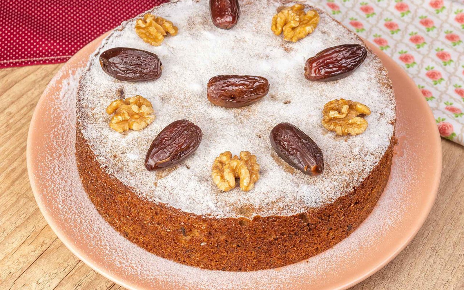Bolo de Tâmara com Nozes