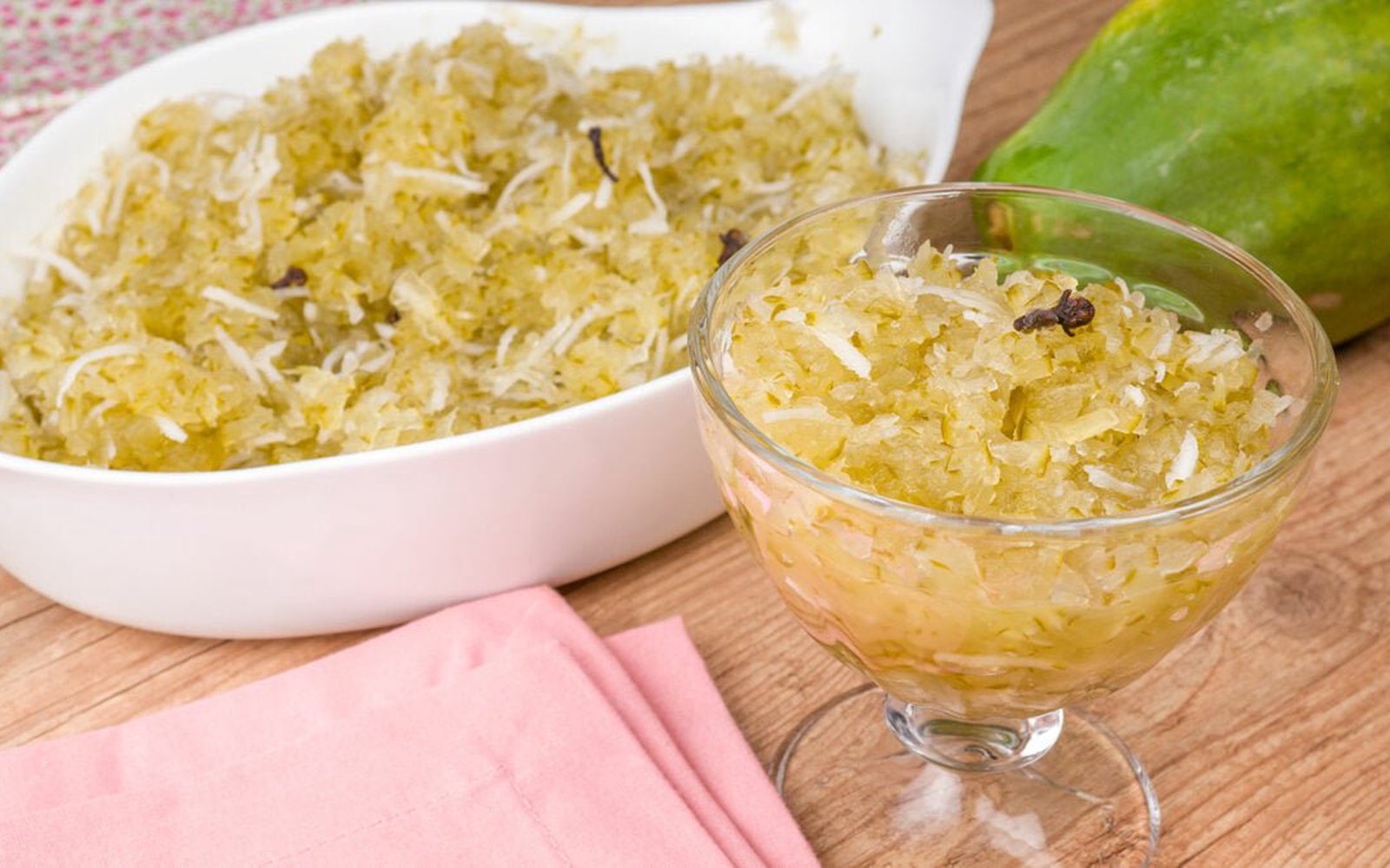 Doce de Mamão Verde ralado com Coco