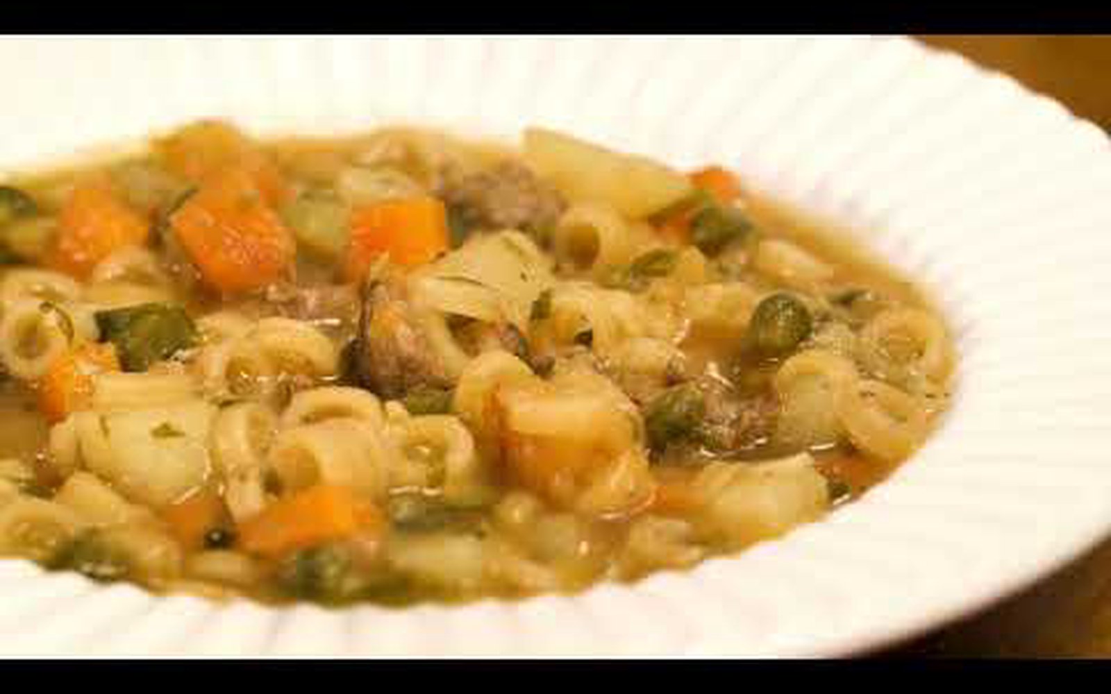 Sopa de Legumes com Macarrão