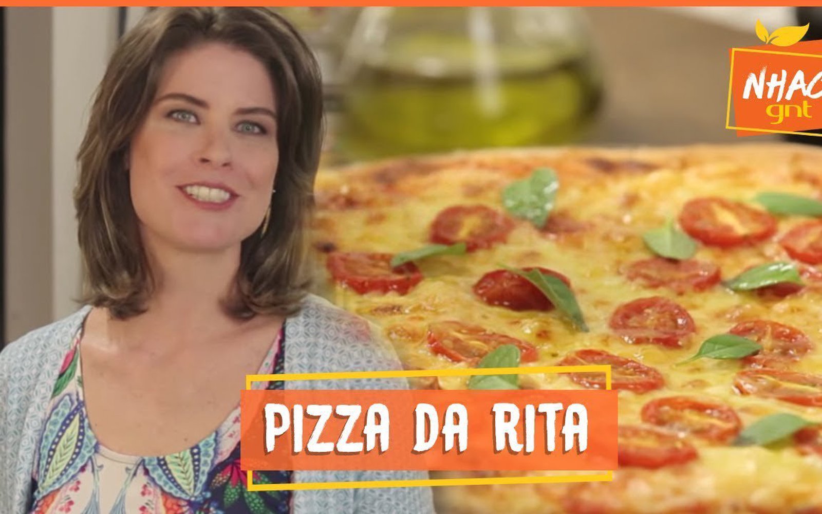 Pizza de Muçarela com Tomate e Manjericão