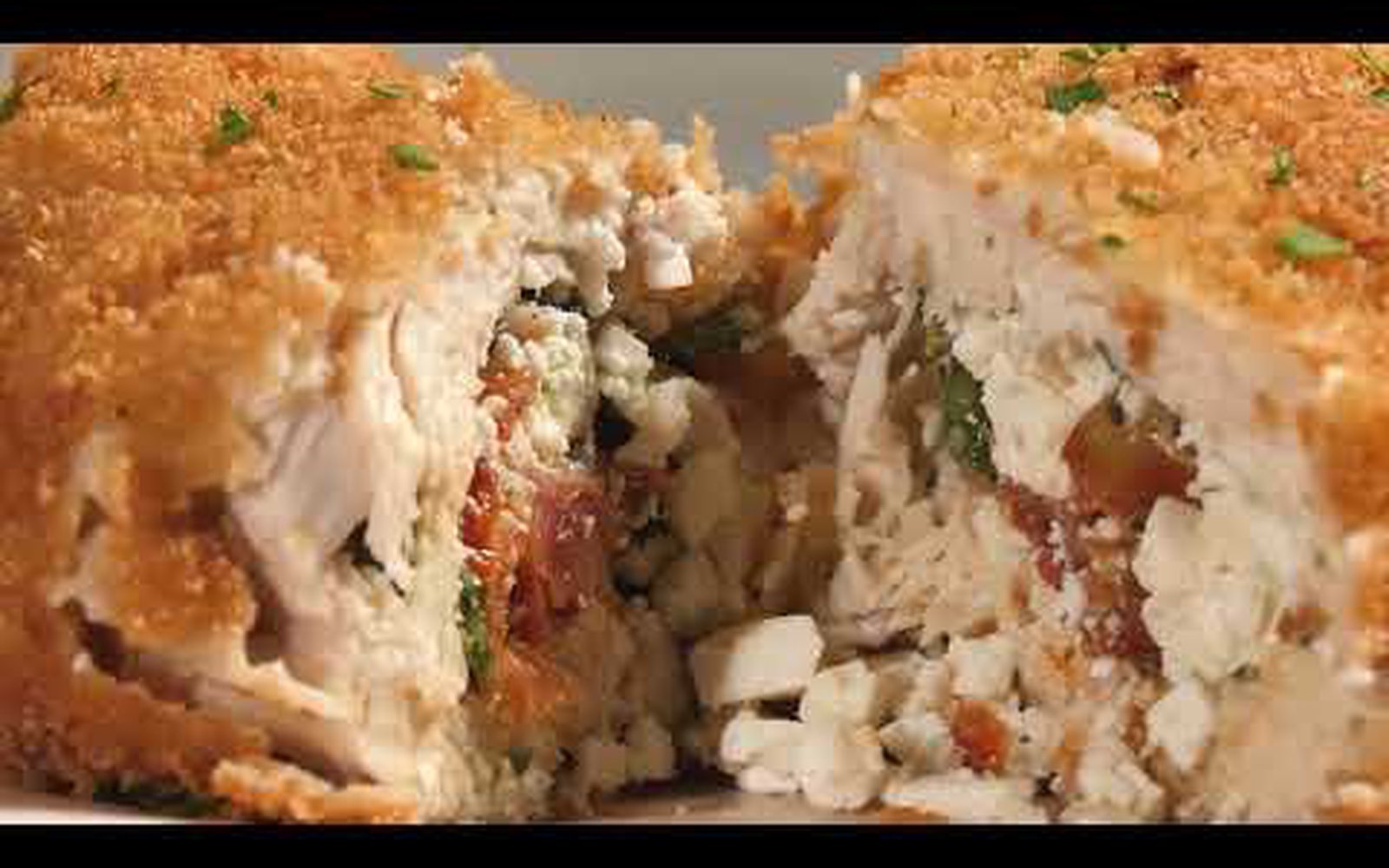 Peito de Frango à Milanesa Recheado