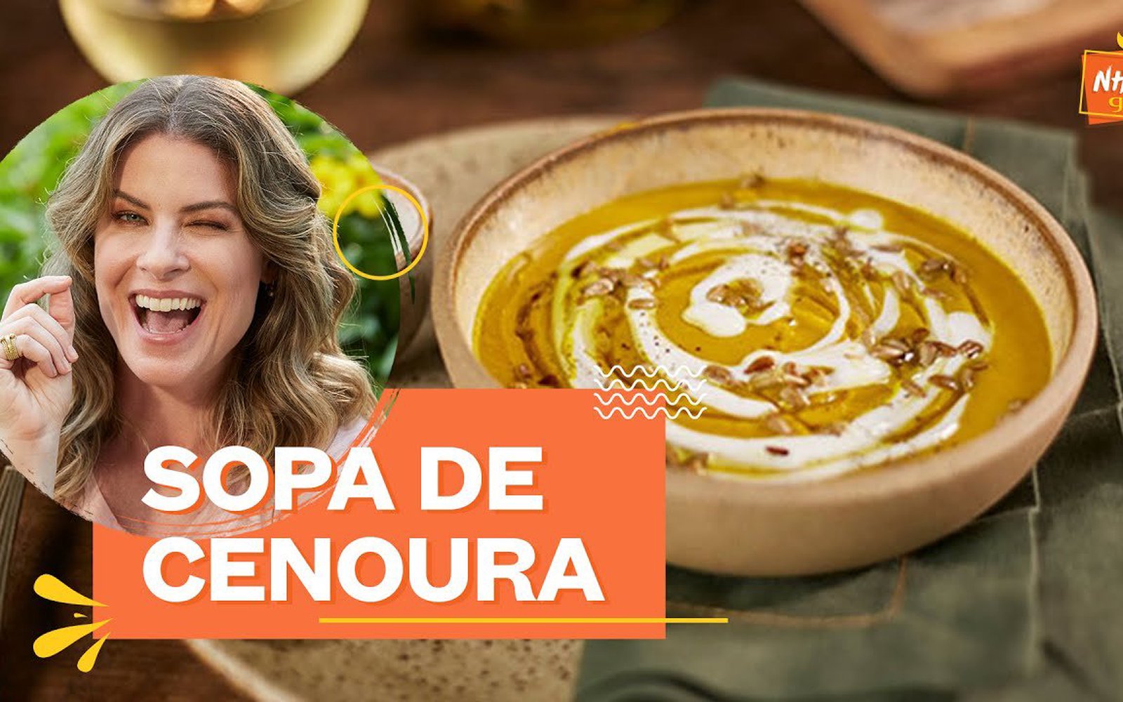 Sopa de cenoura assada com sementes de girassol
