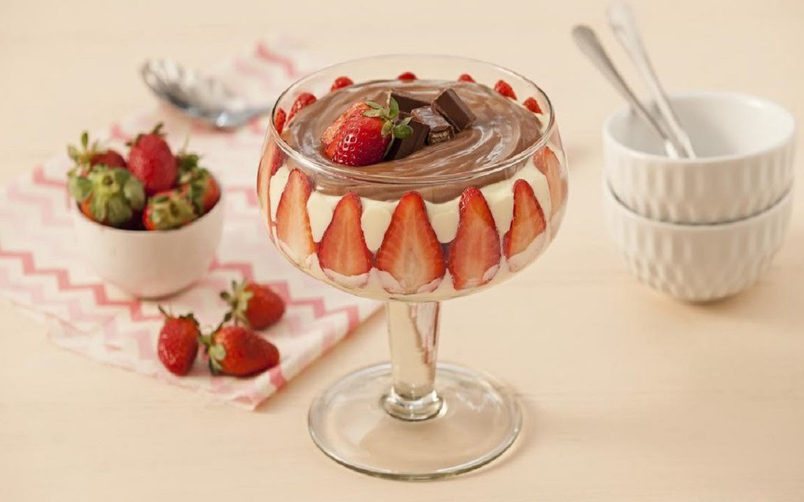 Pavê com Creme de Leite MOÇA e Chocolate