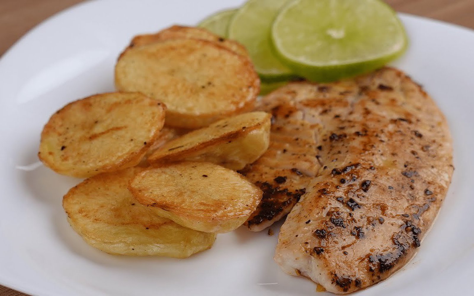 Filé de Tilápia com Batatas