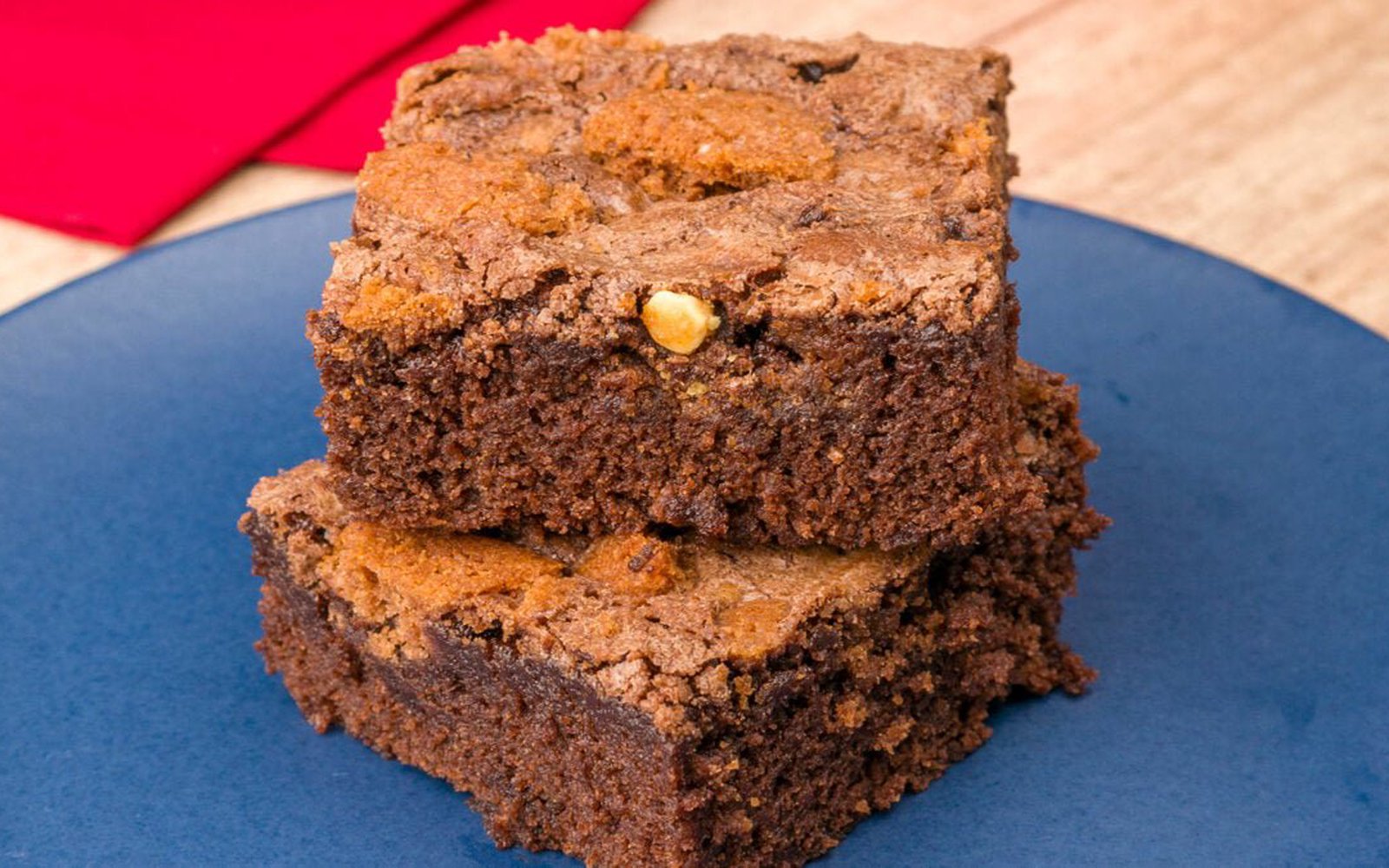 Brownie de Nescau com Cookies