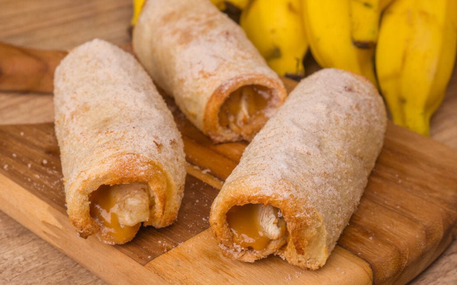 Enroladinho de Banana com Doce de Leite