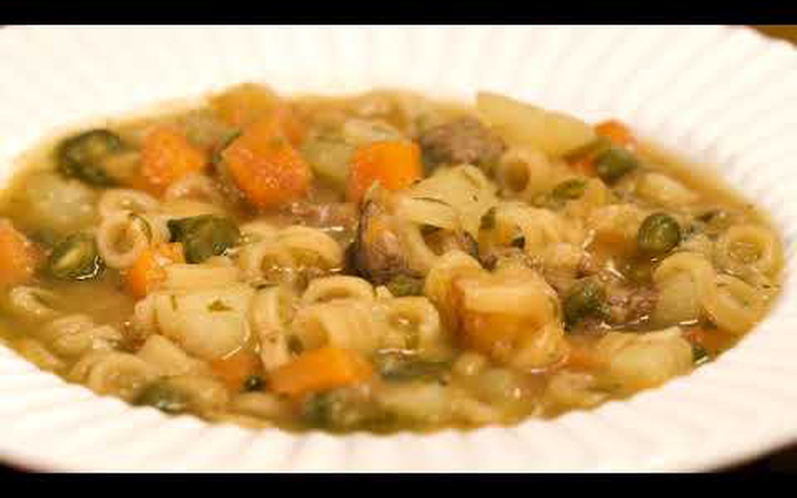 Sopa de Legumes com Macarrão