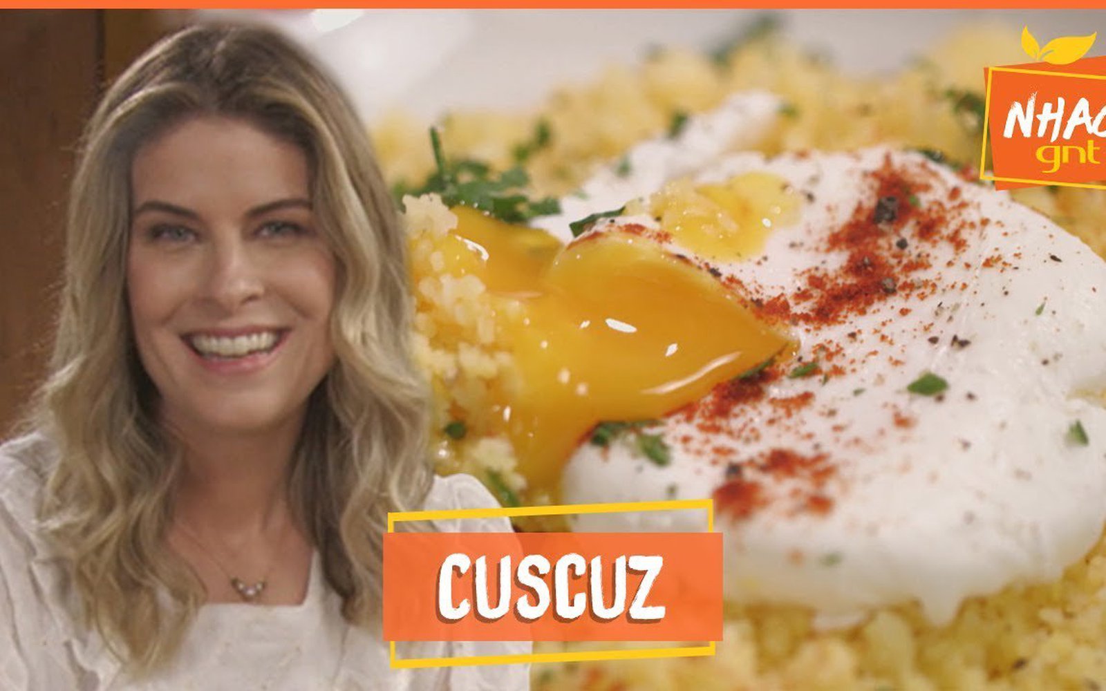 Cuscuz nordestino com ovo poché