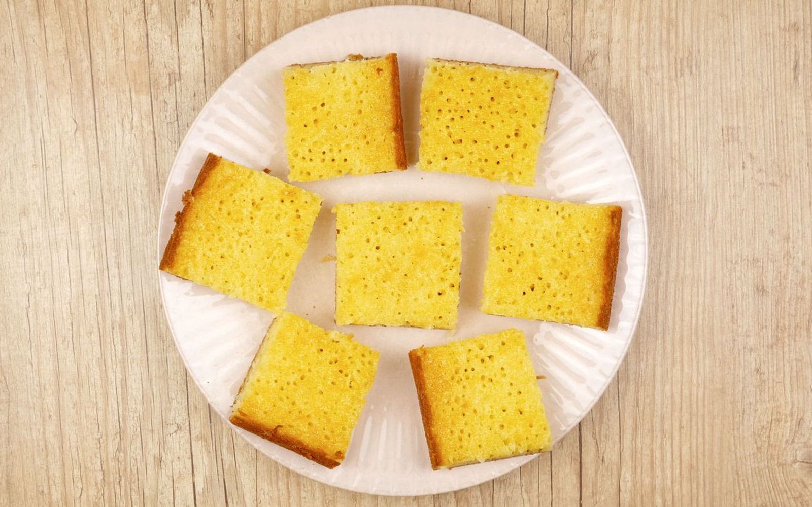 Bolo de Mandioca com Coco de Liquidificador sem Glúten