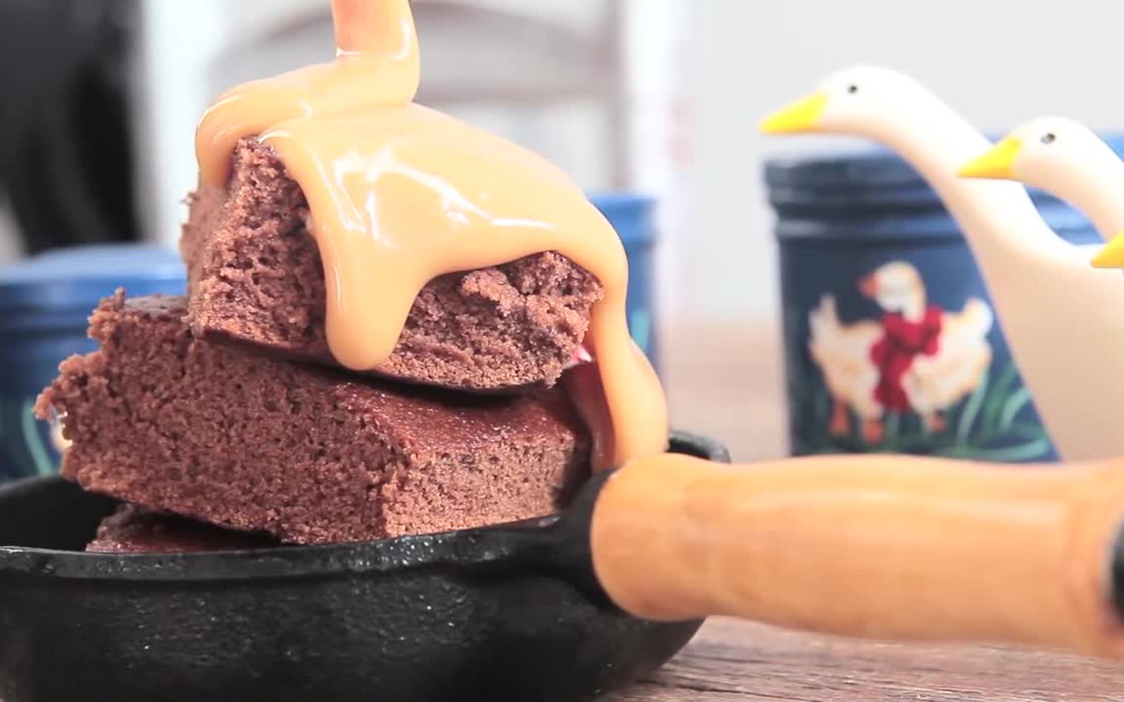 Receita de Pão de Mel com Doce de Leite Quente