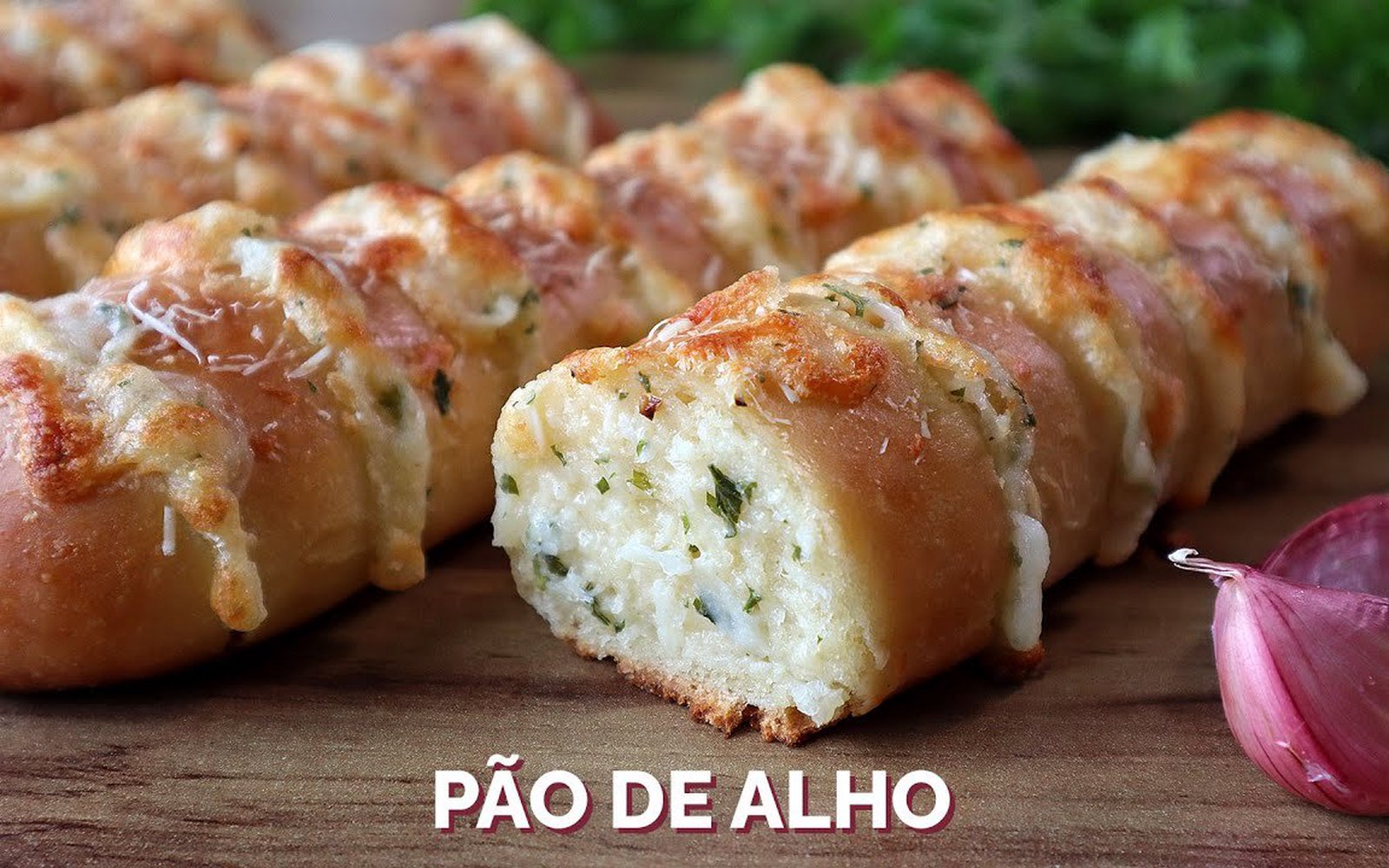Pão de Alho Caseiro com Pasta de Alho e Queijo