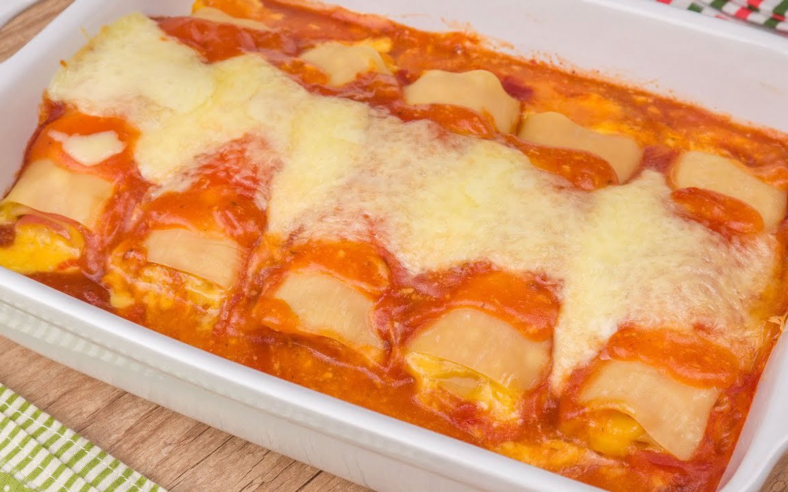 Canelone com Massa de Pastel
