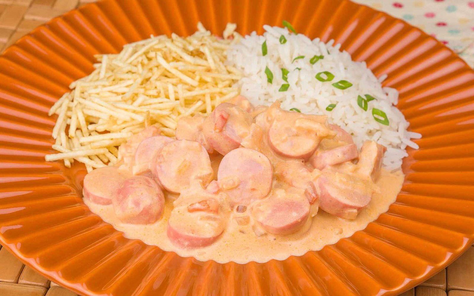 Estrogonofe de Salsicha