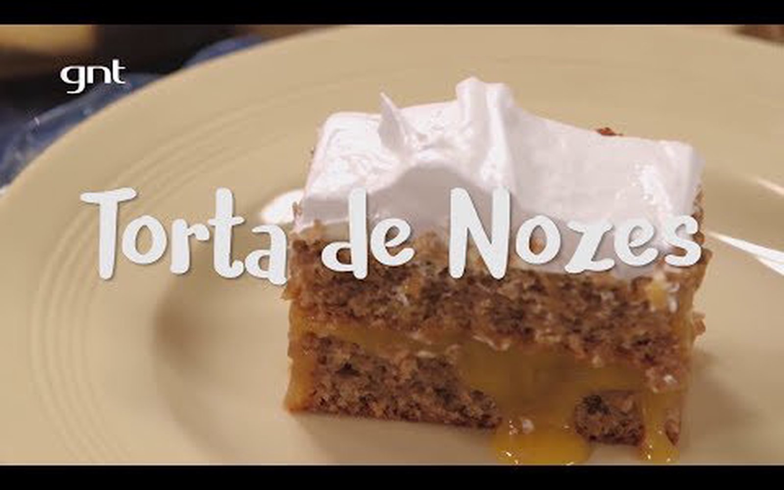 Torta de Nozes com Baba de Moça e Merengue