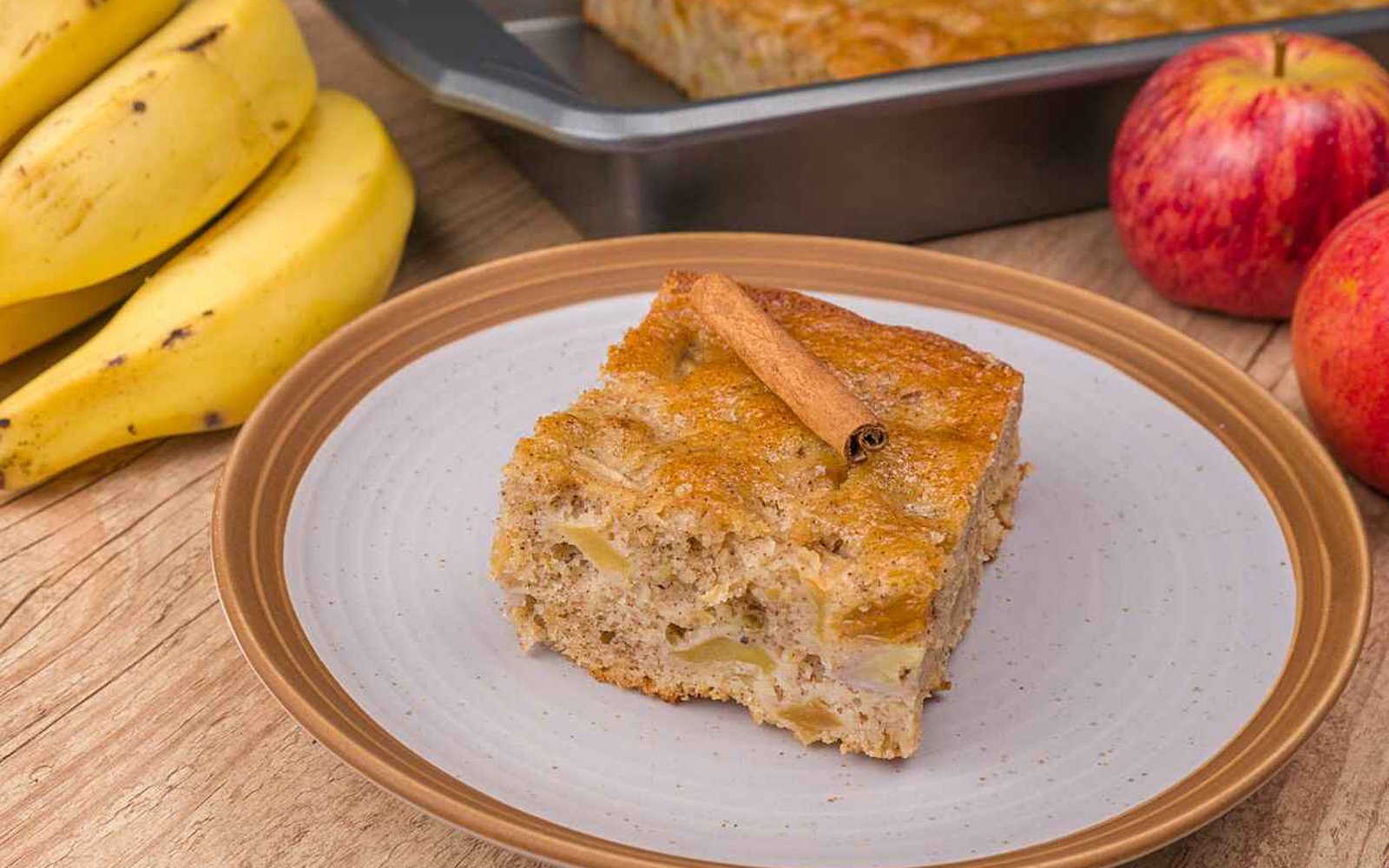Bolo de Banana e Maçã de Liquidificador