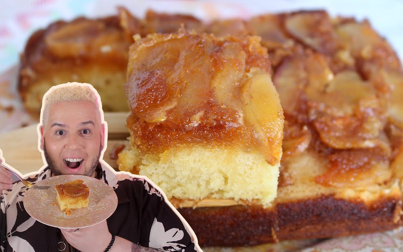 Bolo de maçã caramelizada