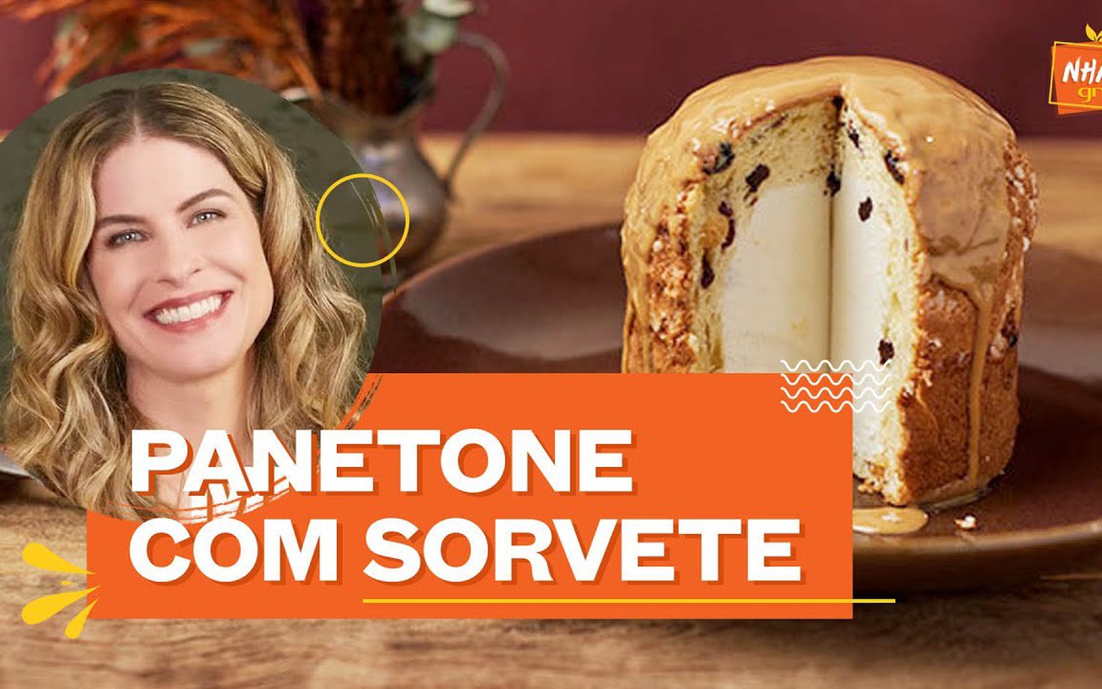 Panetone recheado com sorvete e calda de doce de leite
