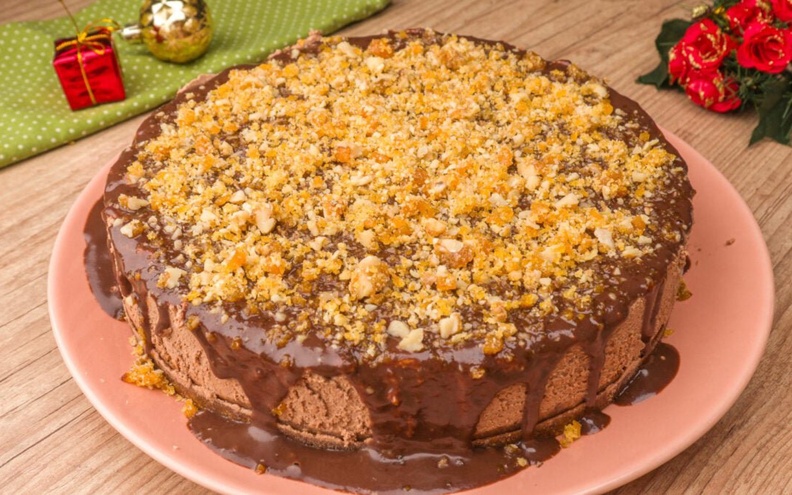 Torta Mousse de Chocolate com Nozes