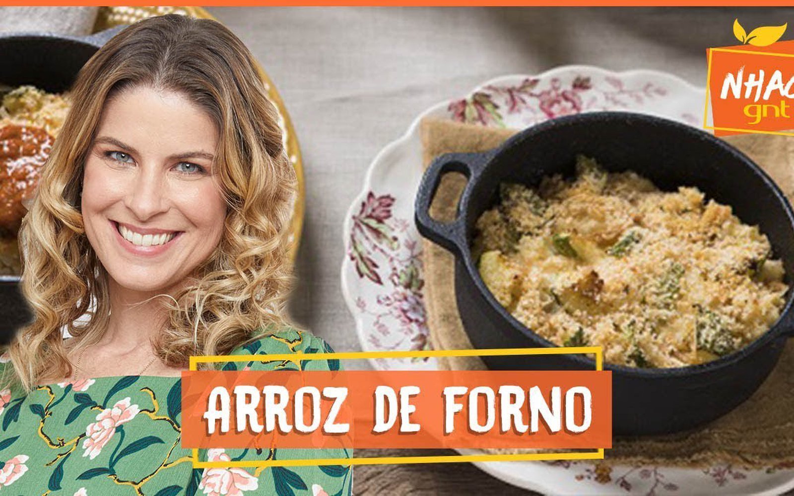 Arroz Gratinado com Frango, Molho Bechamel e Farofinha de Parmesão
