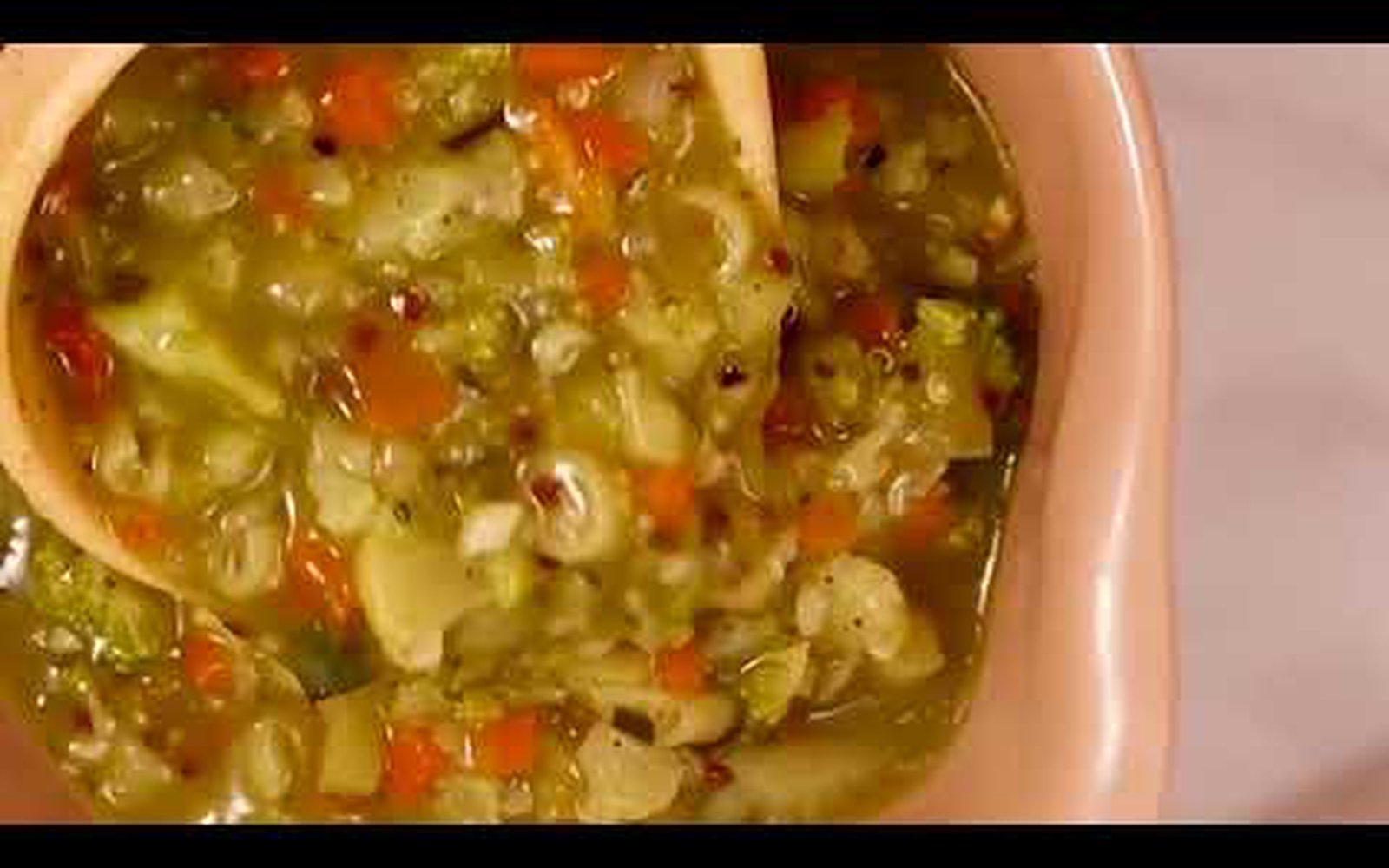 Sopa Detox com Legumes