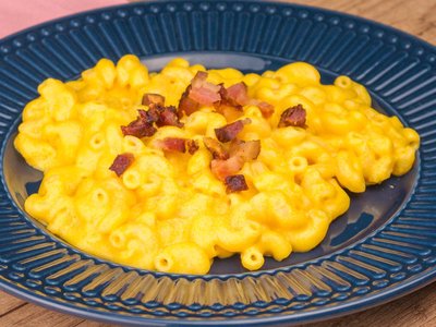 Macarrão com Cheddar e Bacon