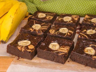 Brownie de Banana com Pasta de Amendoim