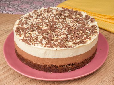 Torta Brownie com 2 Mousses de Chocolate