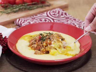 Receita de Ragú de Costelinha com Polenta