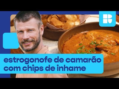 Estrogonofe de camarão com chips de inhame