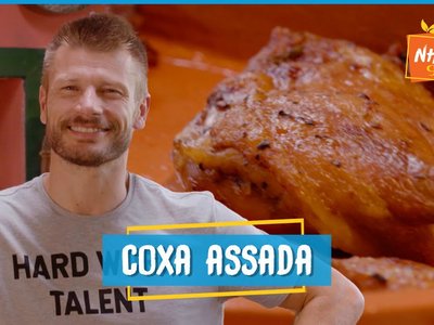 Coxas de pato assadas com salada de beterraba e queijo de cabra