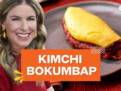 Kimchi Bokumbap (Arroz Frito Coreano com Omelete)