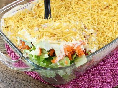 Salada com Presunto e Batata Palha
