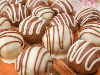 Bombom de Nutella com Bolo de Chocolate