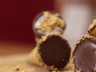 Receita de Cone de Brigadeiro de Paçoca com Chocolate
