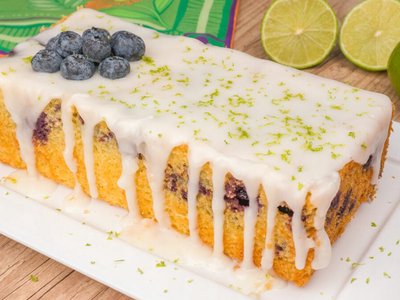Bolo de Limão com Mirtilos