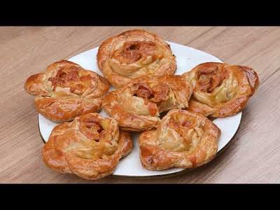 Salgado de Salsicha com Creme de Queijo