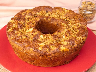 Bolo de Granola com Maçã
